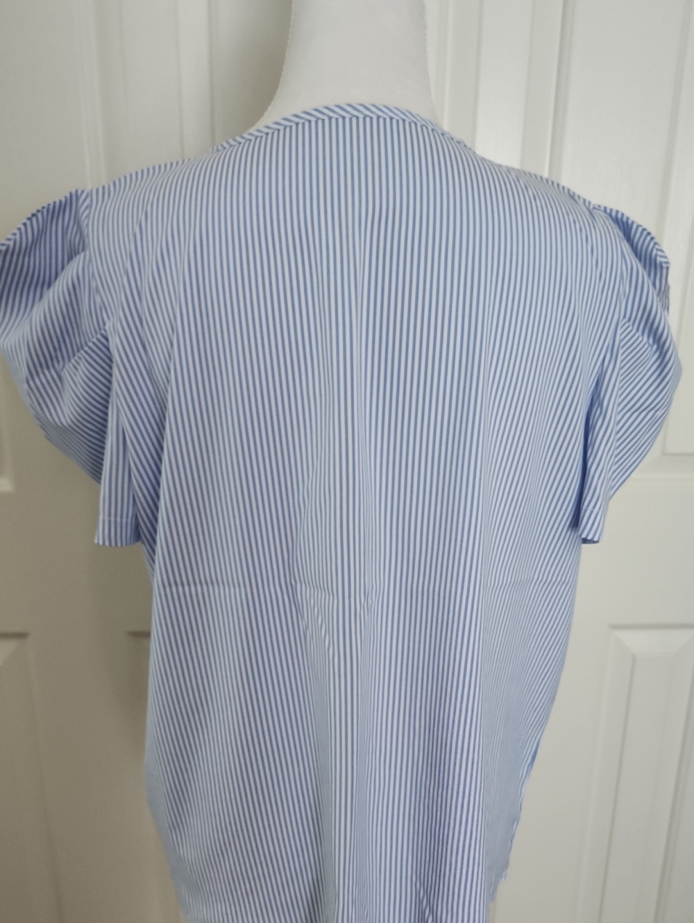 SHEIN Blue & White Pinstripe Split-Neck Cap Sleeve Blouse - Picture 3 of 4